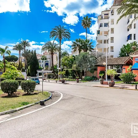 Apartment Panoramic Views Medina Gardens Banus Marbella