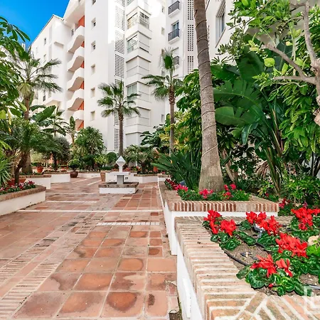 Panoramic Views Medina Gardens Banus Apartment Marbella